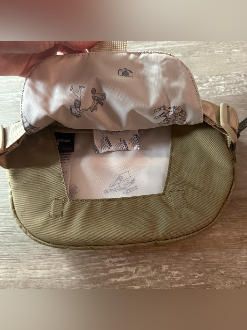 Nwot No Reception Club The Sidekick Diaper Bag Fanny Pack Belt Bag Crossbody — image 8 of 8